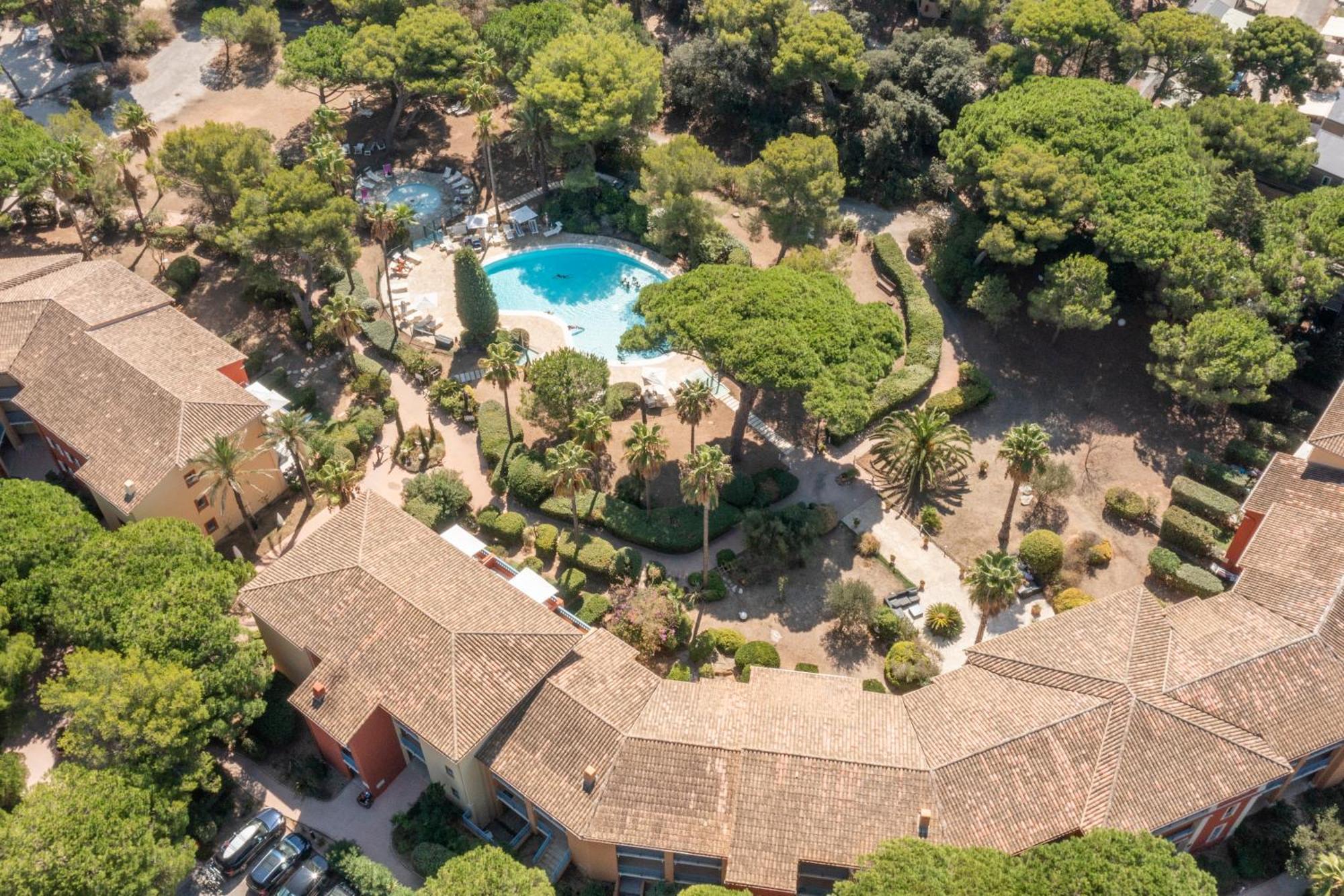 Residence Pierre & Vacances La Pinede Йер Экстерьер фото