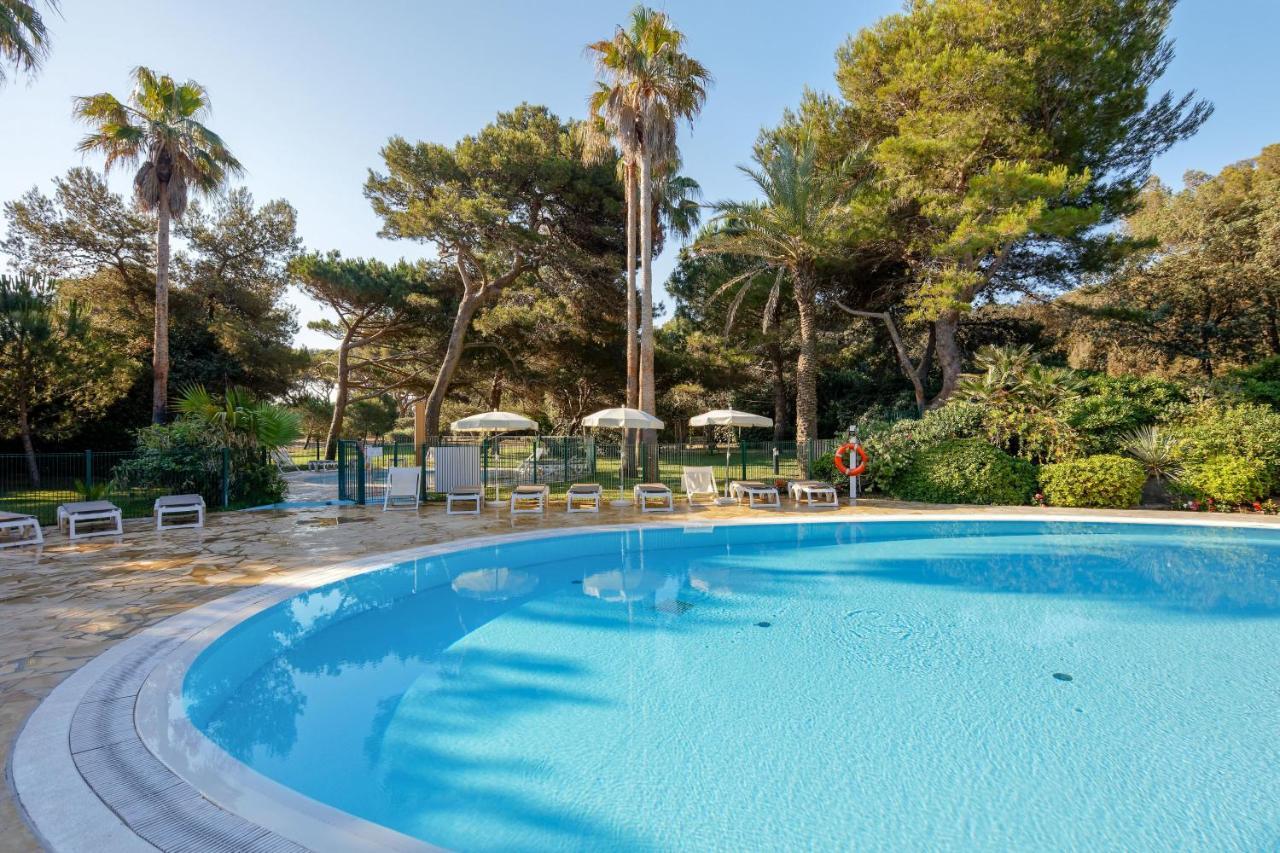 Residence Pierre & Vacances La Pinede Йер Экстерьер фото