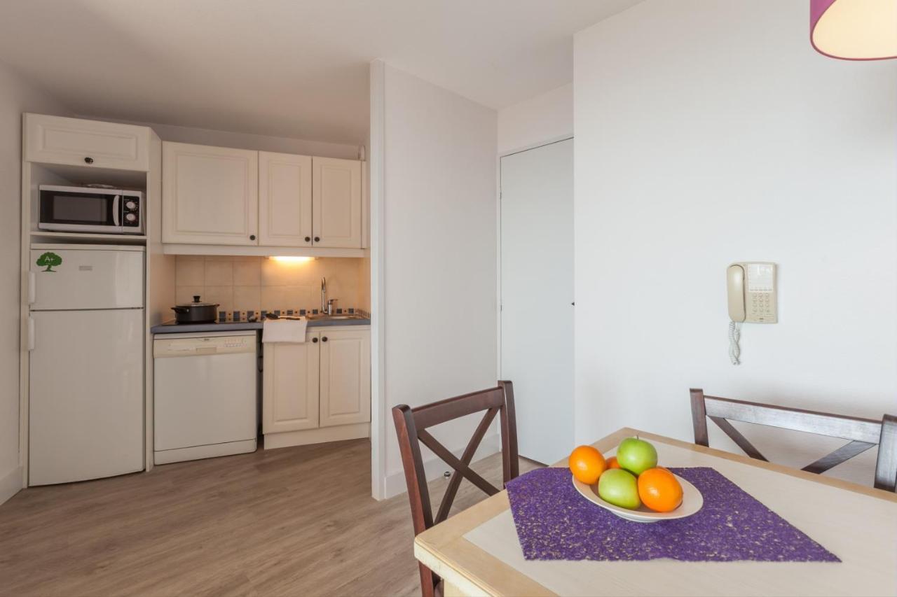 Residence Pierre & Vacances La Pinede Йер Экстерьер фото